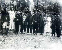 著唐裝藍杉的林園居民藏品圖，第1張