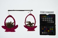 皮影戲道具-扁擔花籃藏品圖，第1張