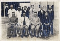 高雄縣大寮鄉長張簡德與縣長、議員合照藏品圖，第1張