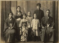 日本人的家庭照片藏品圖，第1張