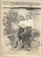 甲仙庄少女與腳踏車留影藏品圖，第1張