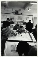 大榮高工上繪圖課教室留影藏品圖，第1張