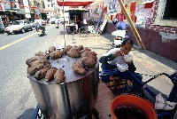 旗山市街的烤蕃薯攤販藏品圖，第1張