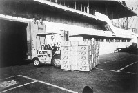 堆高機出倉運碼頭裝船藏品圖，第1張