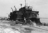 光隆輪第三次爆炸後駕駛台被焚燒之面貌藏品圖，第1張