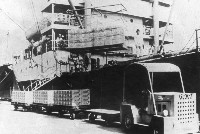 小拖車出倉運碼頭裝船藏品圖，第1張