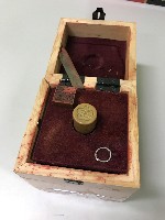 高雄市立歷史博物館職章藏品圖，第1張