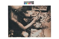 「金連興皮影戲團」創辦人蔡龍溪刻偶照-1藏品圖，第1張