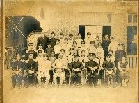 日治時期學生紀念合影藏品圖，第1張