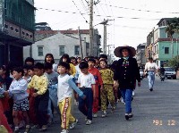 高雄市鳳鳴國小八十學年度戶外藝術表演-13藏品圖，第1張