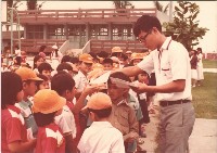 老師分發文件藏品圖，第1張