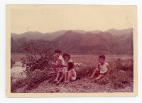 洪家子孫於六龜留影藏品圖，第1張