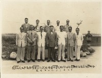 柯台山先生與高雄市長謝掙強、林議長、陳啓川委員、陳啓清委員、唐總經理等留影紀念藏品圖，第1張