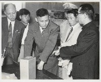 謝掙強參觀原子能和平用途展覽會藏品圖，第1張