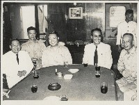 謝掙強與越南前任總理阮文心及陸軍總司令黃杰、海軍總司令馬紀壯藏品圖，第1張