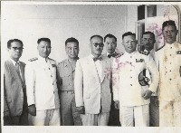 謝掙強與黎玉璽等人合影藏品圖，第1張