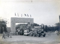 空軍軍官學校的遊藝隊伍正出發離校藏品圖，第1張