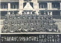 空軍通信電子學校學生班廿五期A組全體同學歡送明道導師攝影留念藏品圖，第1張