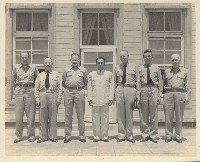 在左營海軍總部（鎮海樓）二樓洋臺合影藏品圖，第1張