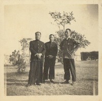 高雄市公園三人合影藏品圖，第1張