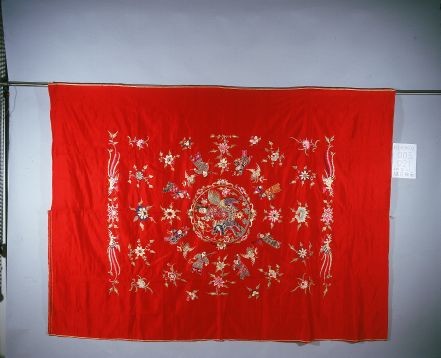 麒麟送子刺繡被面的圖片