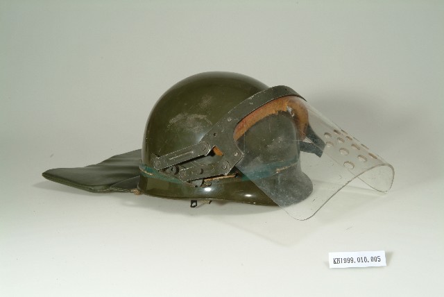 鎮暴防護盔-2