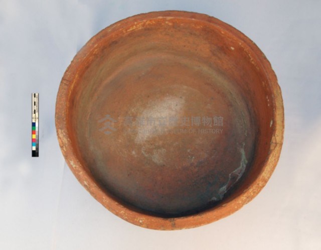 紅陶圓形飼槽藏品圖，第3張