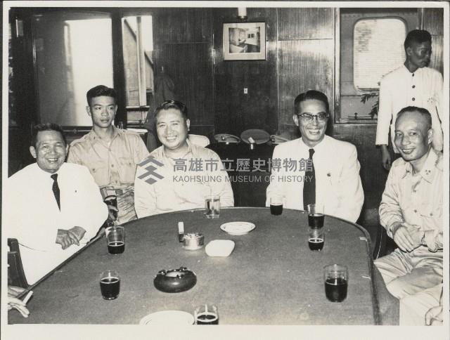 謝掙強與越南前任總理阮文心及陸軍總司令黃杰、海軍總司令馬紀壯藏品圖，第1張