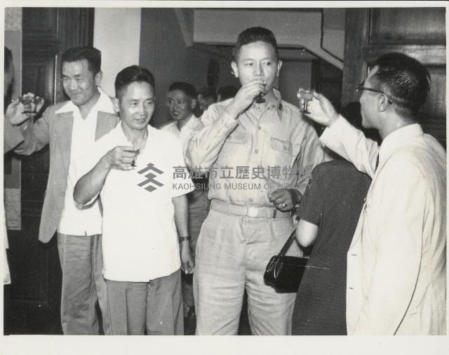 謝掙強與賓客宴飲-2藏品圖，第1張