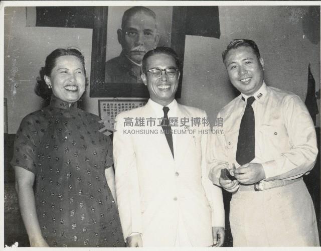 謝掙強與海軍總司令馬紀壯合影藏品圖，第1張