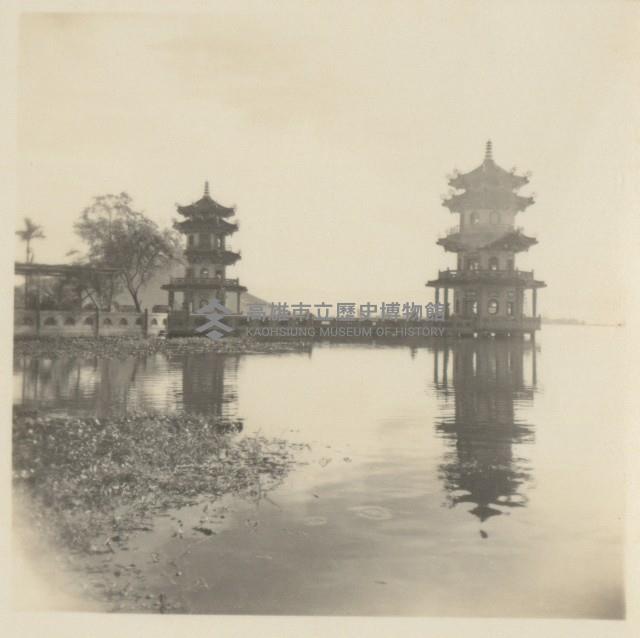 左營春秋閣與半屏山-1藏品圖，第1張