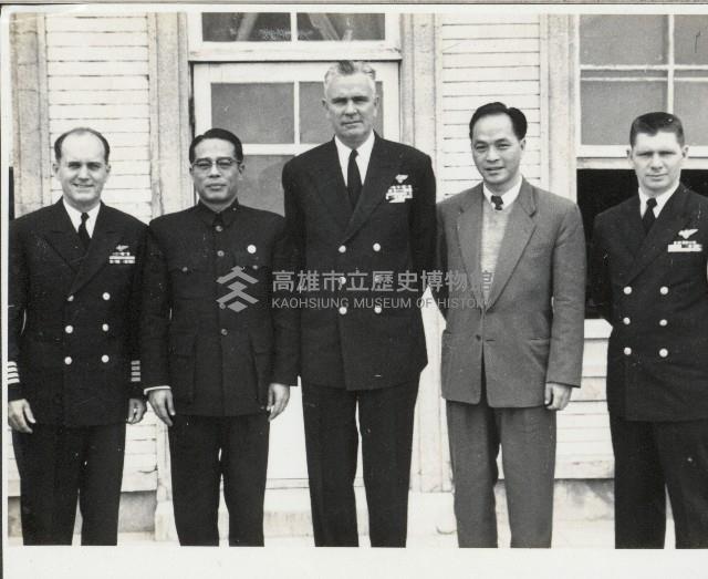 謝掙強與美國第七艦隊司令安德生等人藏品圖，第1張