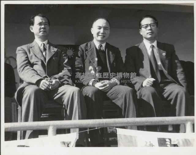 謝掙強參觀中聯運動會藏品圖，第1張