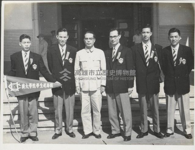 謝掙強與香港廣大學院學生祝壽團藏品圖，第1張