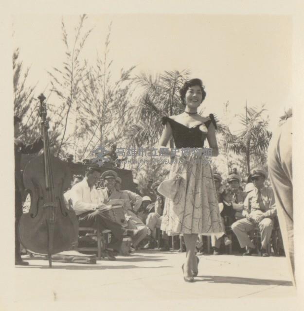 香港影星李湄至左營勞軍藏品圖，第1張