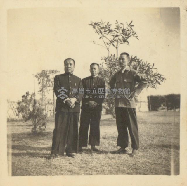 高雄市公園三人合影藏品圖，第1張
