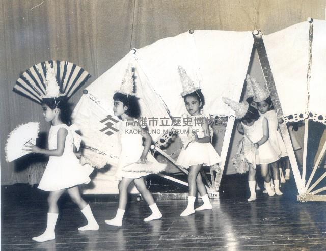 海軍幼稚園學童表演藏品圖，第1張