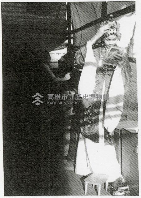 演員於野臺戲後臺留影藏品圖，第1張