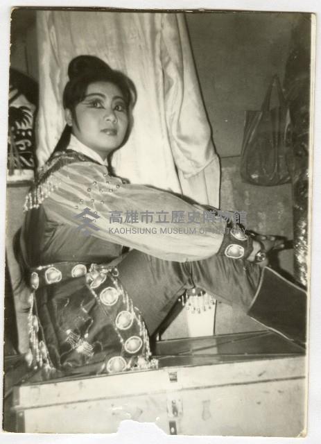 演員黃錦鳳後臺留影藏品圖，第1張