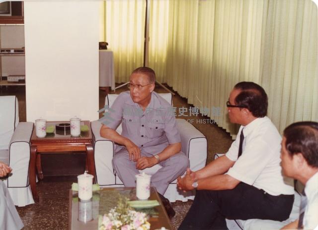 台泥董事長辜振甫巡視廠區座談-1藏品圖，第1張