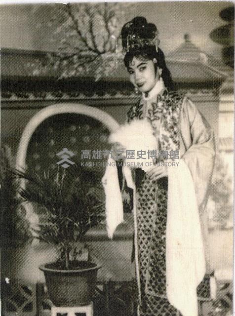 演員湯秀鳳宣傳海報形象照藏品圖，第1張