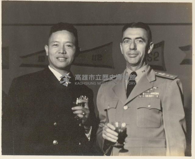 黎玉璽與外國將領把盞藏品圖，第1張