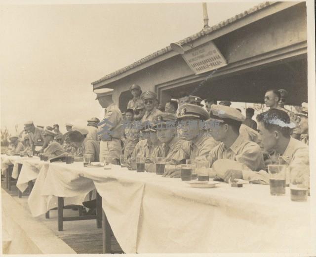 一批南韓尉官在左營桃子園見學藏品圖，第1張