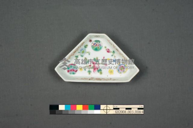 加彩花草紋九拼盤藏品圖，第10張