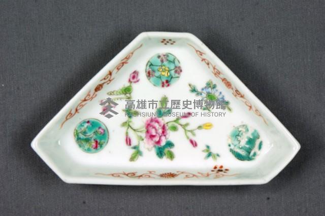 加彩花草紋九拼盤藏品圖，第5張