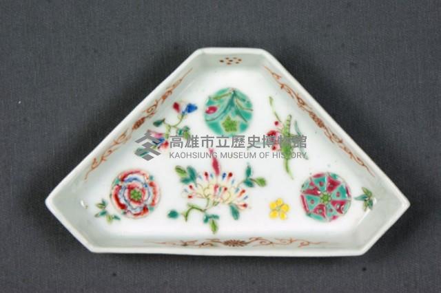 加彩花草紋九拼盤藏品圖，第8張