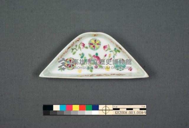 加彩花草紋九拼盤藏品圖，第24張