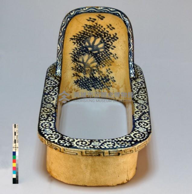 青花蛸唐草紋小判形便池藏品圖，第4張