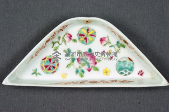 加彩花草紋九拼盤藏品圖，第25張