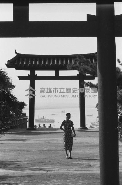 高雄忠烈祠牌樓藏品圖，第1張